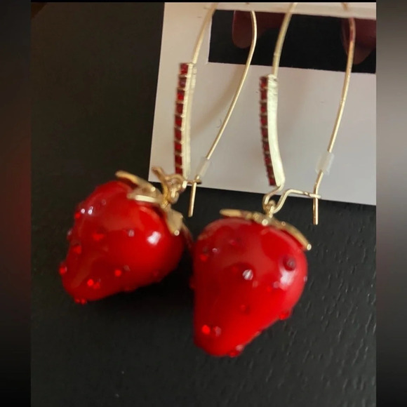 BETSEY JOHNSON Dangle Shepherd’s Hook Strawberry Crystal-Studded Earrings NWT - Picture 3 of 4